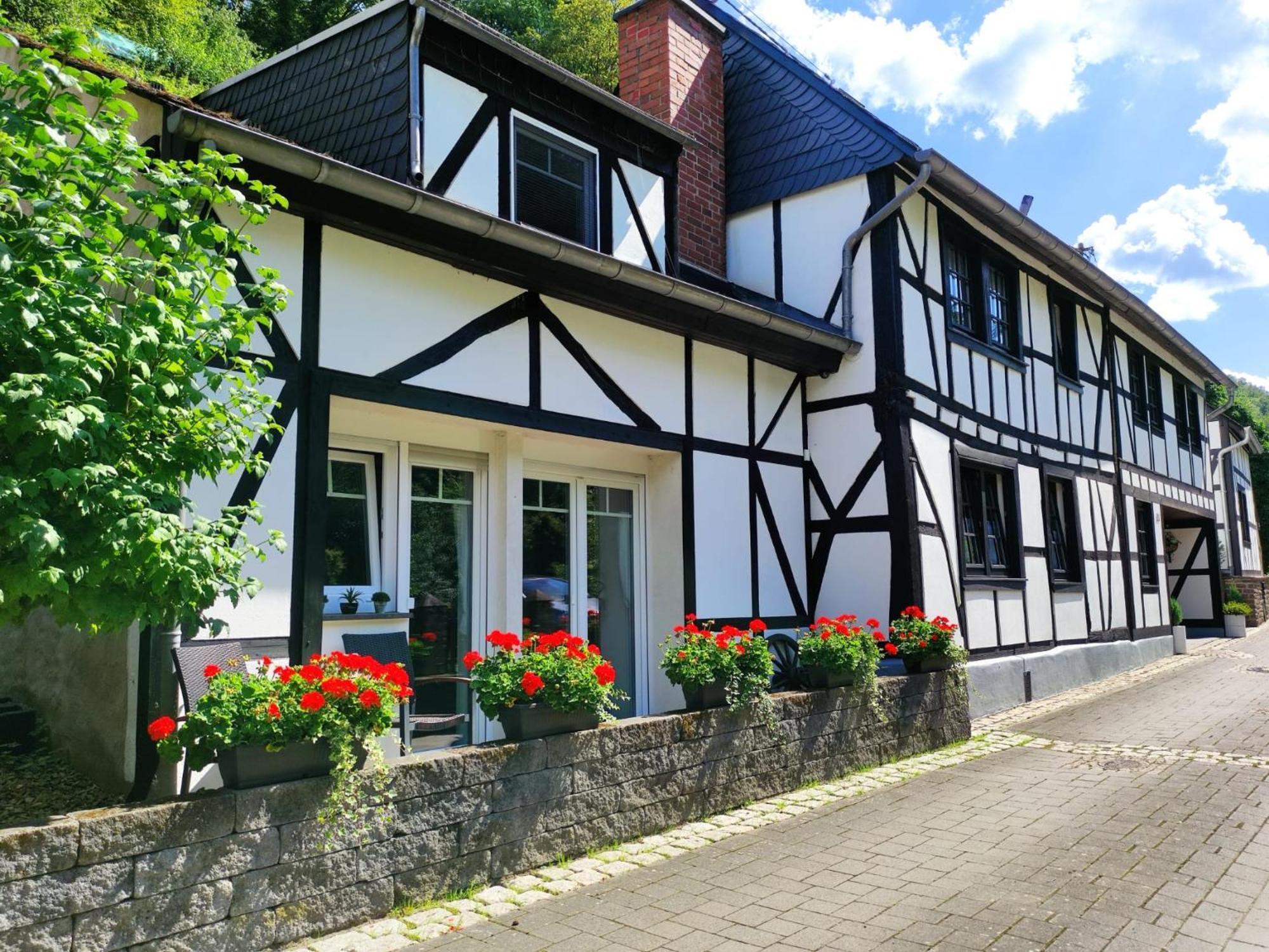 Ferienwohnung 'Unter Der Burg' Brodenbach Dış mekan fotoğraf